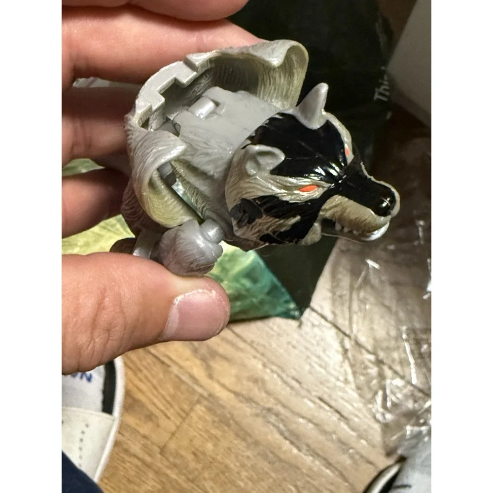 Transformers Deluxe Animorphs Cassie Wolf Action Figure Beast Wars Missing Parts